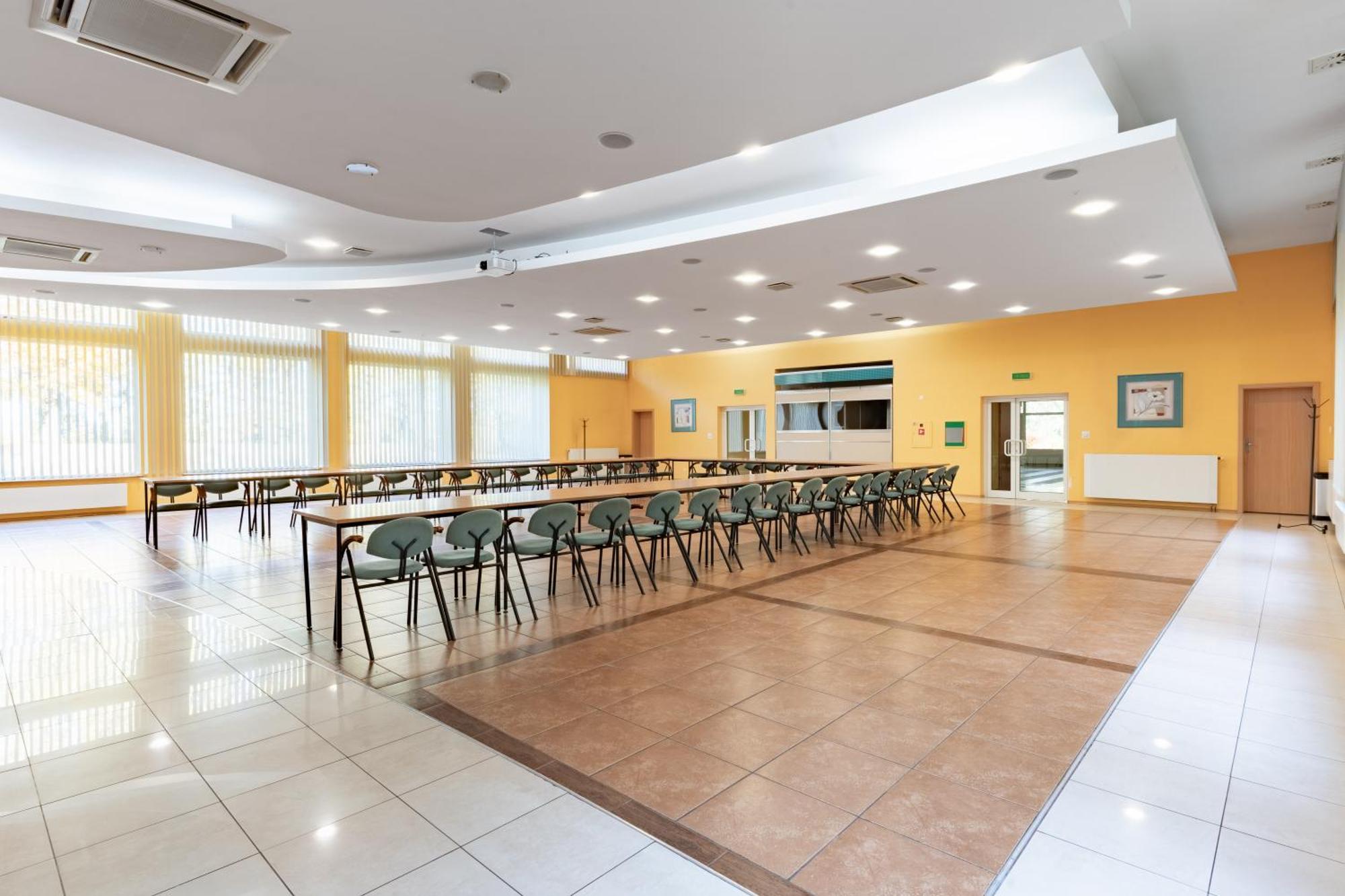 Hotel W Dobieszkowie Stryków Extérieur photo